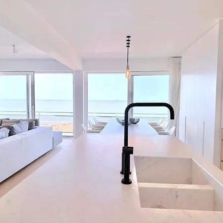 55 - Spacious Luxury With Le Zoute Sea View *